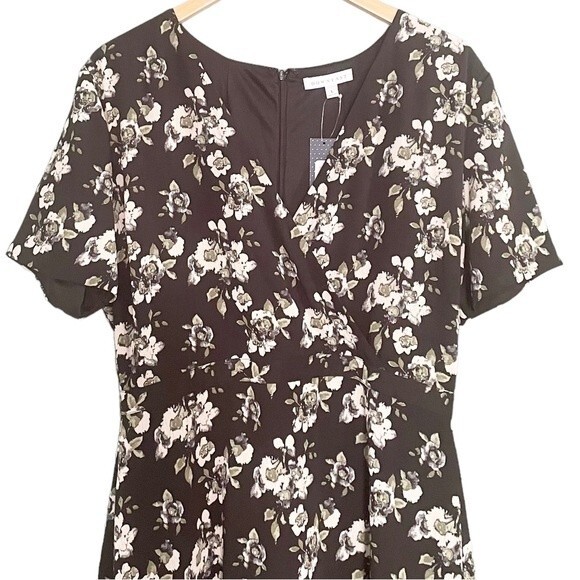 NWT DownEast Dress Black & Ivory Floral Surplice Midi Modest Dress Size Large - Picture 4 of 14